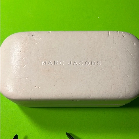 Marc Jacobs Brown tortoise Broken Sunglasses With Case - Picture 9 of 14